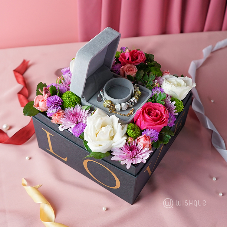 Charm Beads Fresh Rose Valentine's Day Gift Box