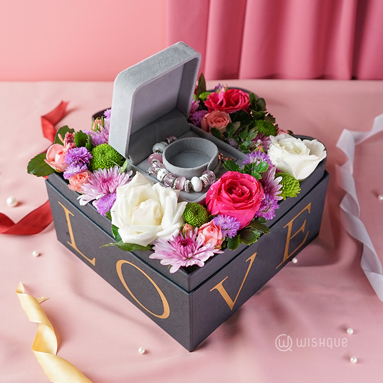 Charm Beads Fresh Rose Valentine's Day Gift Box