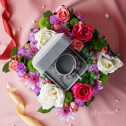 Charm Beads Fresh Rose Valentine's Day Gift Box
