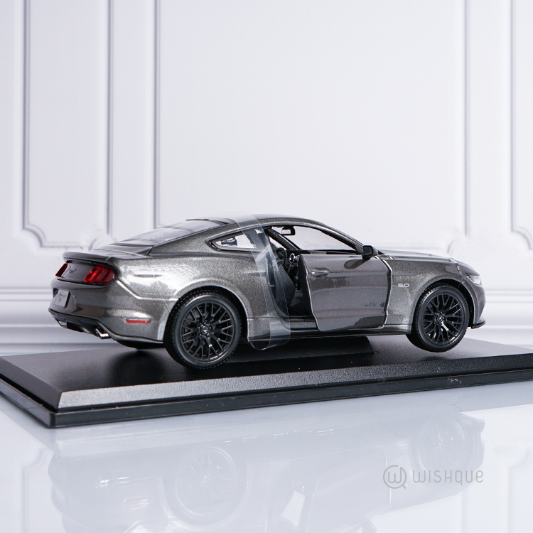 Maisto 2015 Ford Mustang GT Special Edition