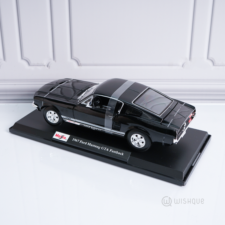 Maisto 1967 Ford Mustang GTA Fastback Special Edition - Black