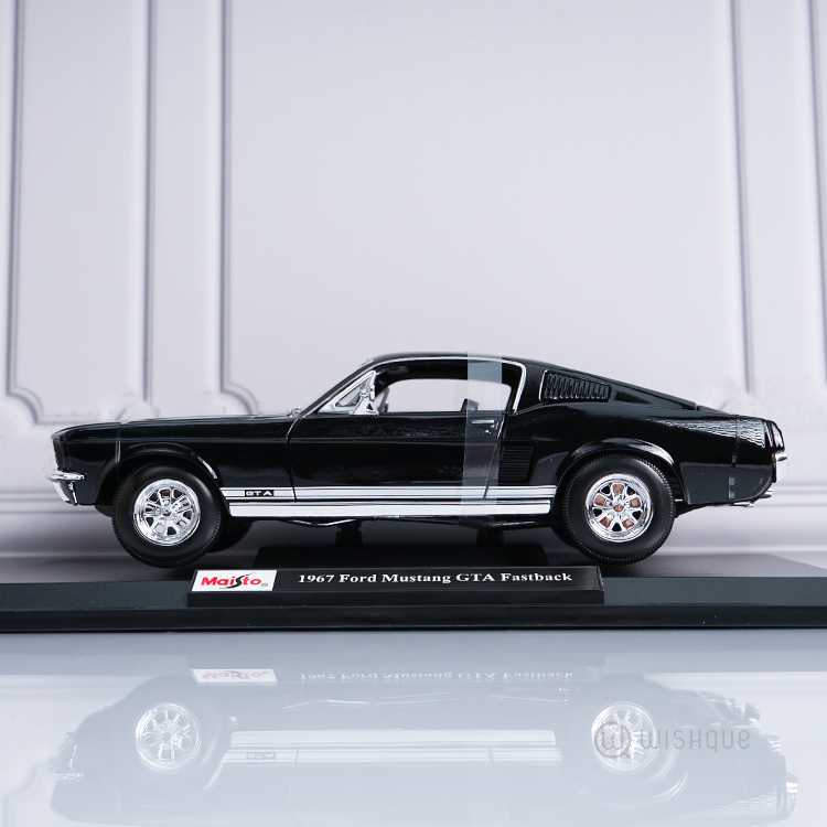 Maisto 1967 Ford Mustang GTA Fastback Special Edition - Black