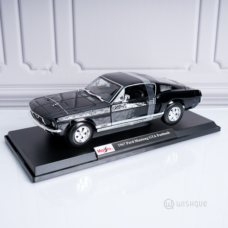 Maisto 1967 Ford Mustang GTA Fastback Special Edition - Black