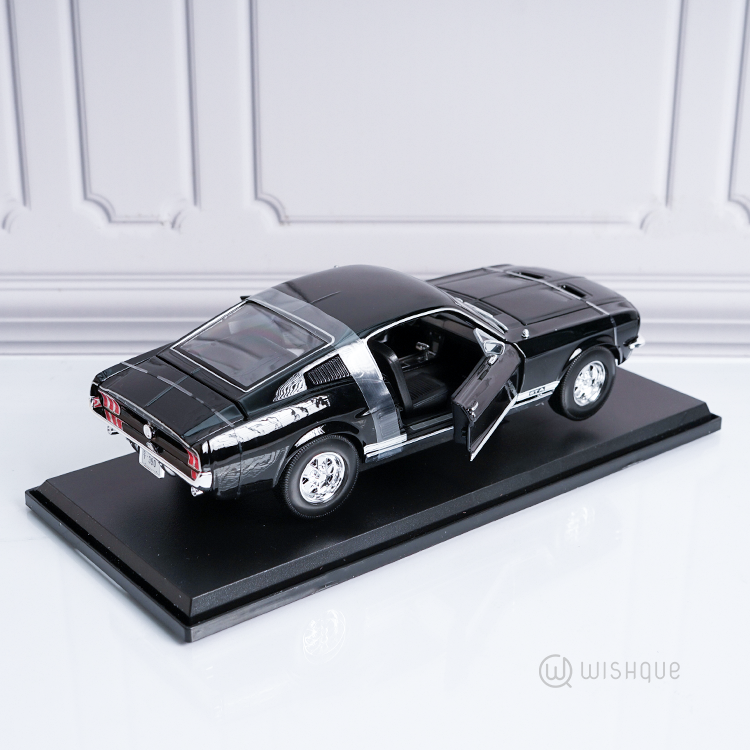 Maisto 1967 Ford Mustang GTA Fastback Special Edition - Black