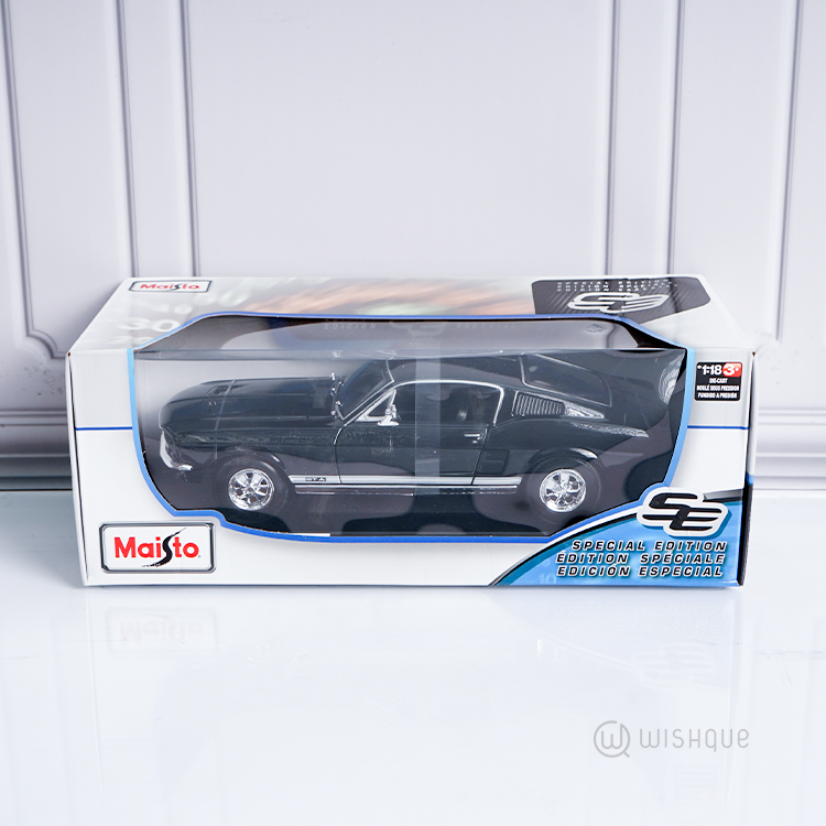 Maisto 1967 Ford Mustang GTA Fastback Special Edition - Black