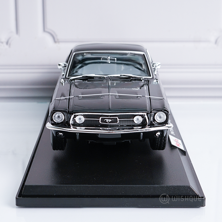 Maisto 1967 Ford Mustang GTA Fastback Special Edition - Black