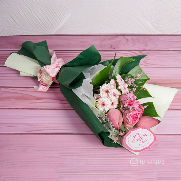 Adarei Amma With MOM Floral Gift Set