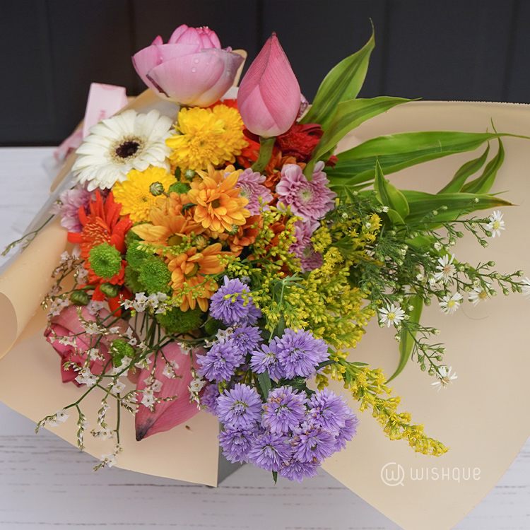 Sunbeam Charm Flower Bouquet