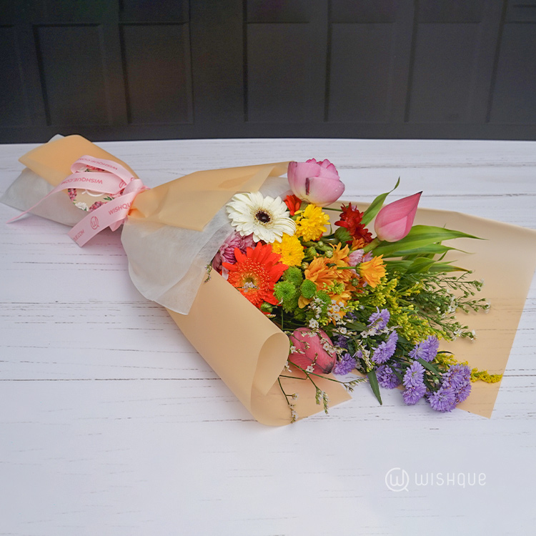 Sunbeam Charm Flower Bouquet