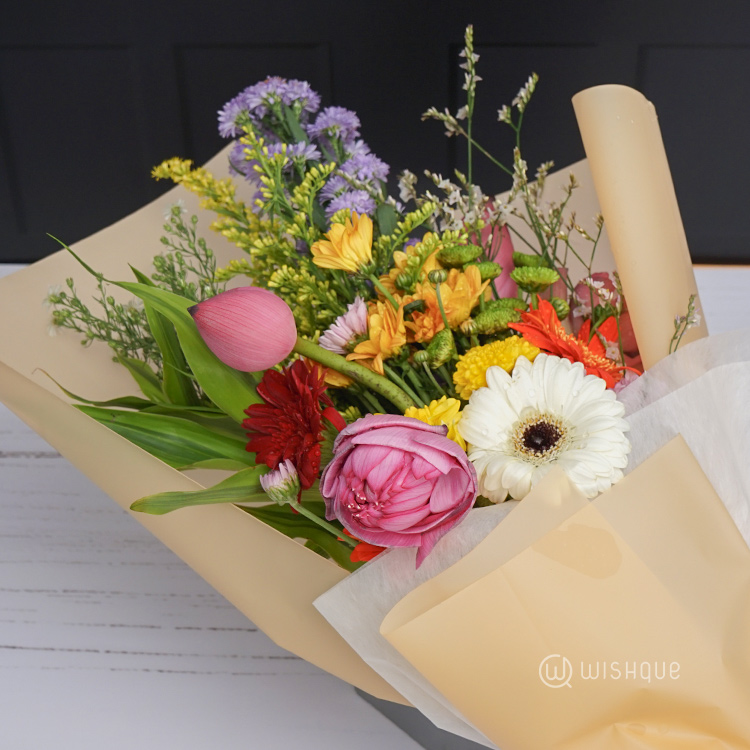 Sunbeam Charm Flower Bouquet