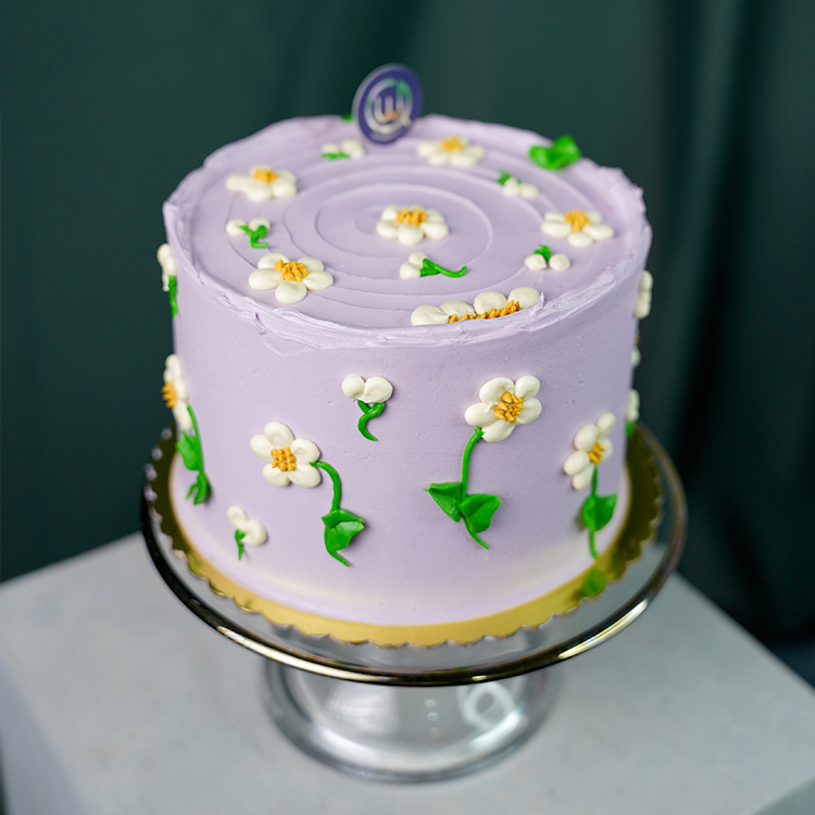 Lilac Daisy Ribbon Cake