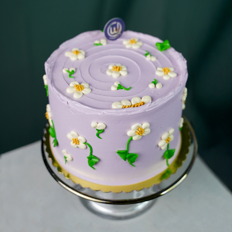 Lilac Daisy Ribbon Cake