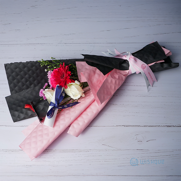 Graduate’s Pride Fresh Flower Bouquet