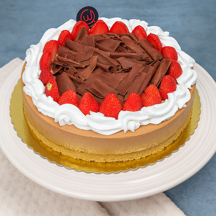 Deluxe Strawberry Swiss Chocolate Cheesecake