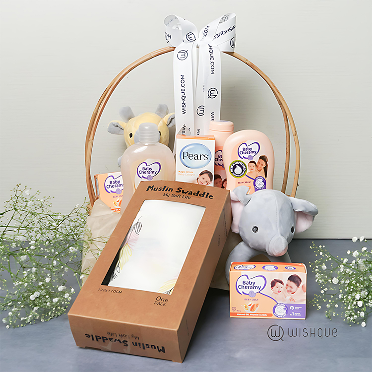 Essential Sweet & Cuddles Unisex Baby Hamper