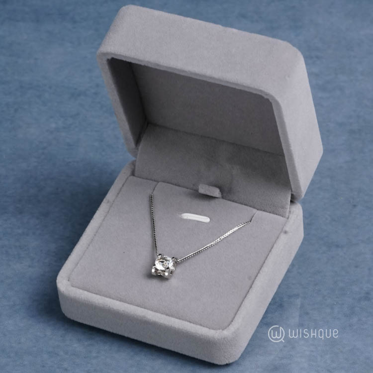 Sparkling Pendant With Cloe Crystals White-Gold Plated