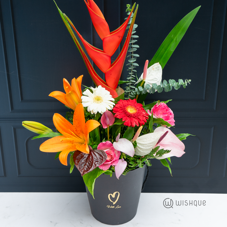 Lush Lagoon Floral Basket