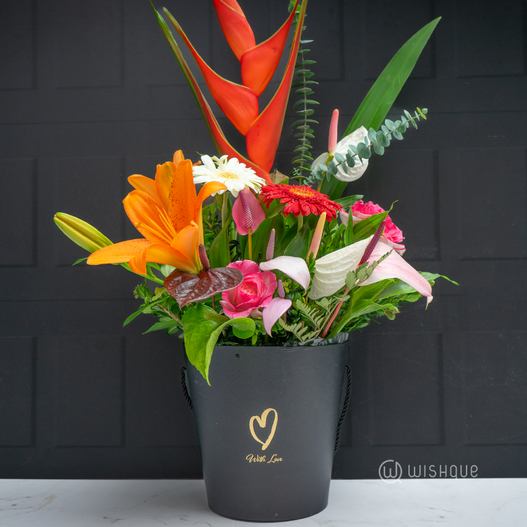 Lush Lagoon Floral Basket