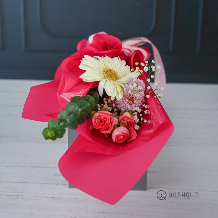 Dewdrop Berry Mini Bouquet