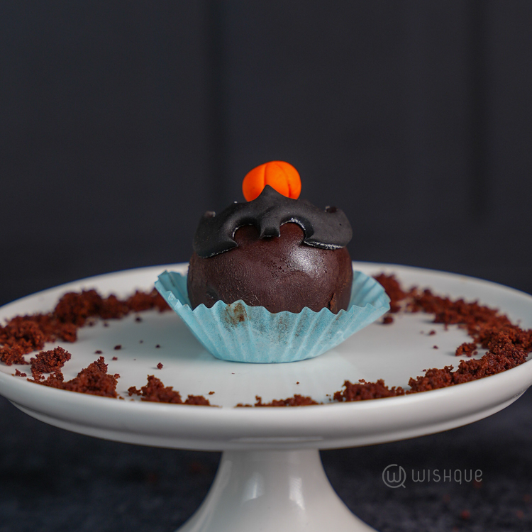 Midnight Monster Halloween Truffles Collection 9pcs