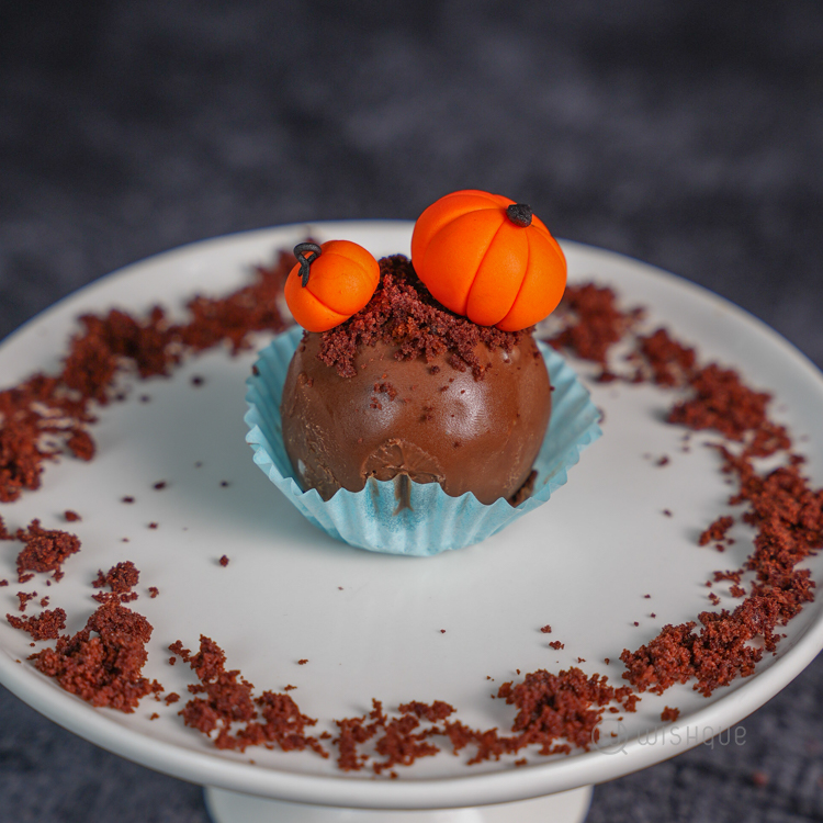 Midnight Monster Halloween Truffles Collection 9pcs