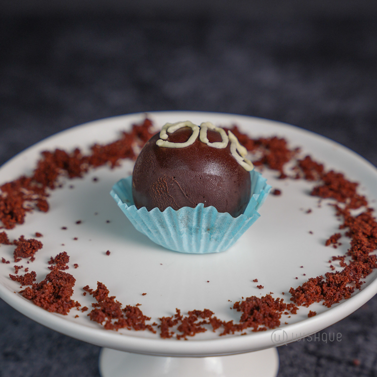 Midnight Monster Halloween Truffles Collection 9pcs