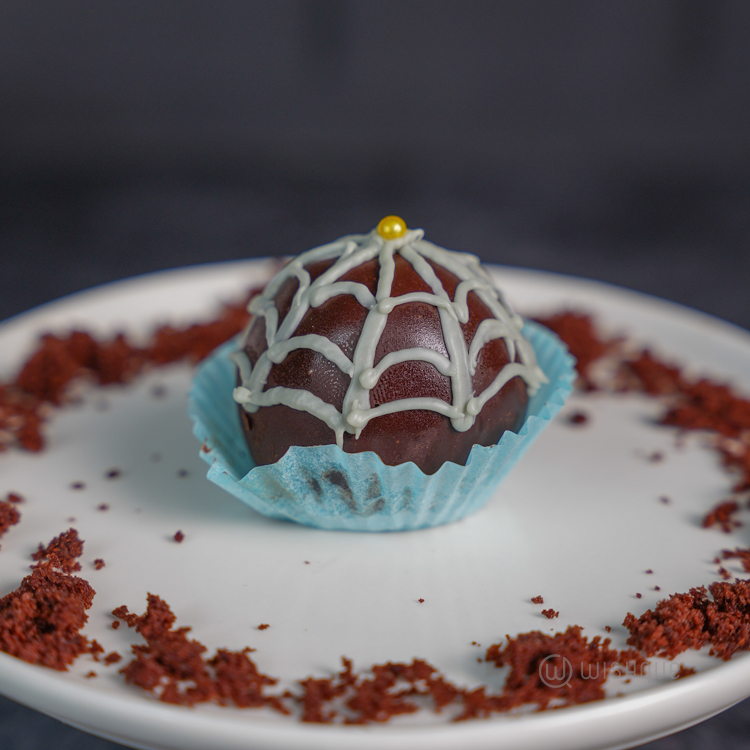 Midnight Monster Halloween Truffles Collection 9pcs