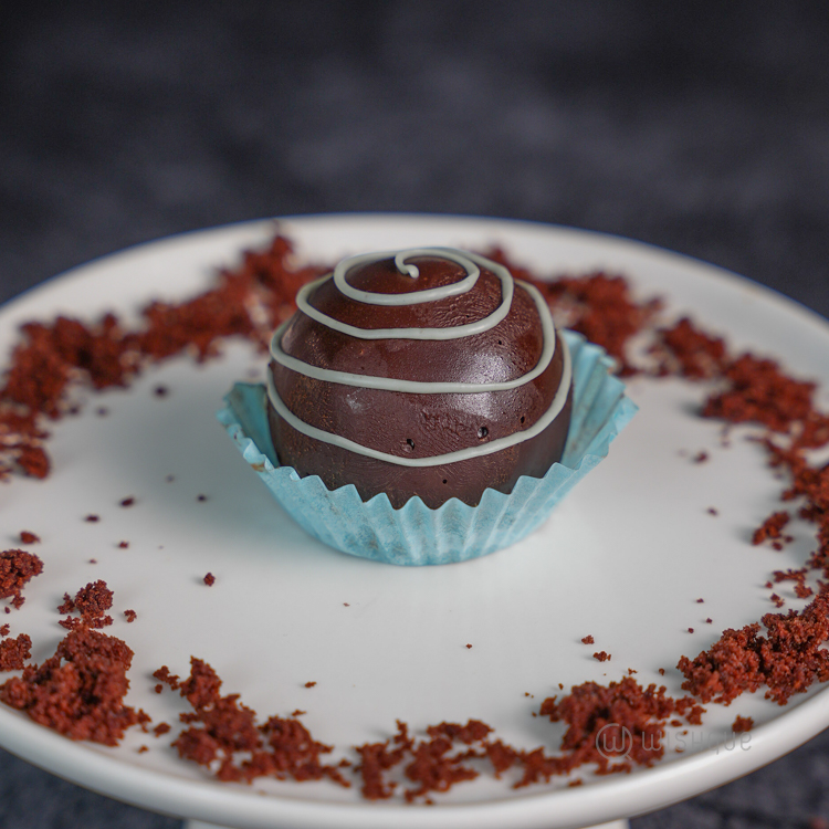 Midnight Monster Halloween Truffles Collection 9pcs
