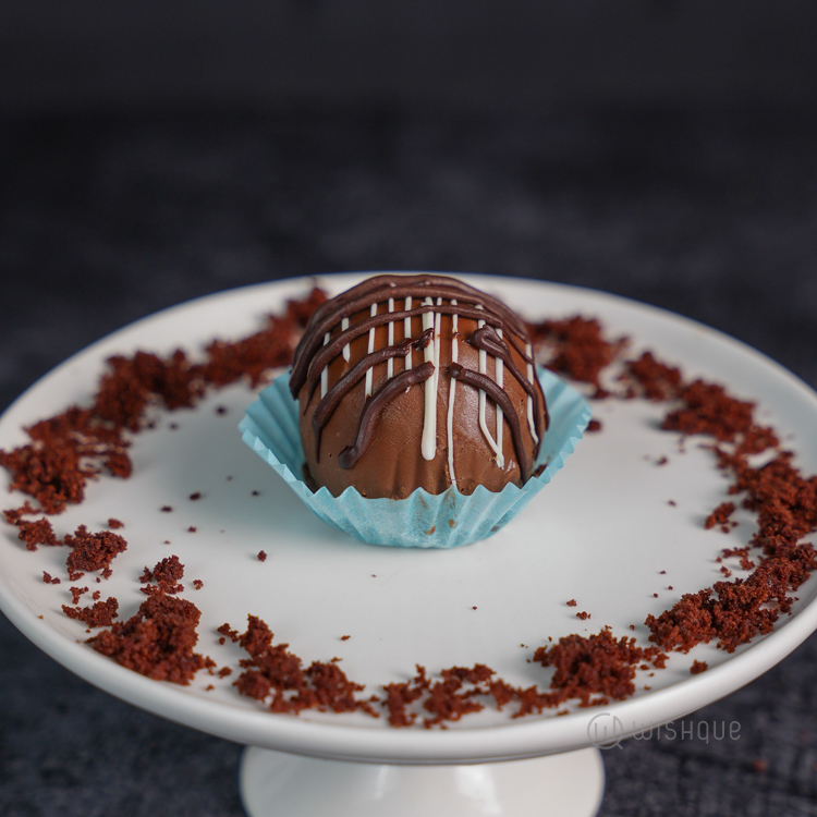 Midnight Monster Halloween Truffles Collection 9pcs