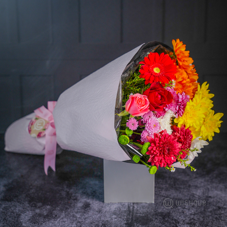 Saffron Sunset Fresh Flower Bouquet