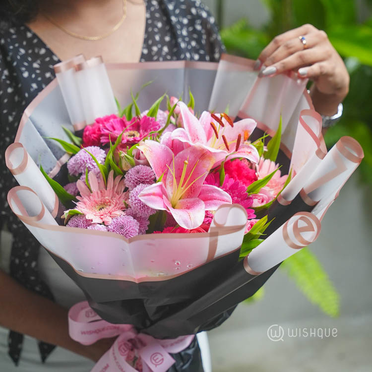 Chromatic Kiss Fresh Flower Bouquet