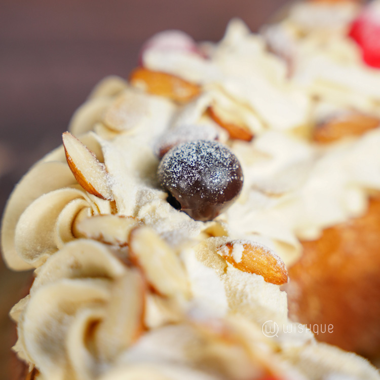 Winter Cherry Christmas Breudher