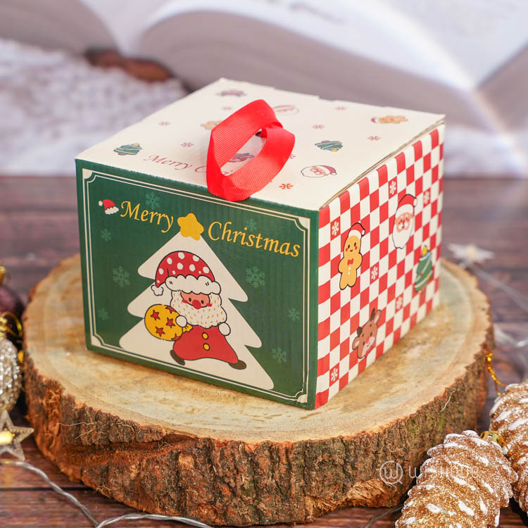 Festive Christmas Themed Ceramic Coffee Mug - Green