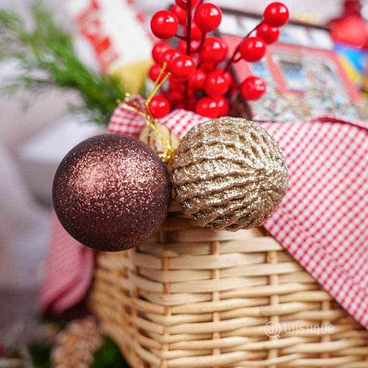 Winter Cottage Treats Hamper