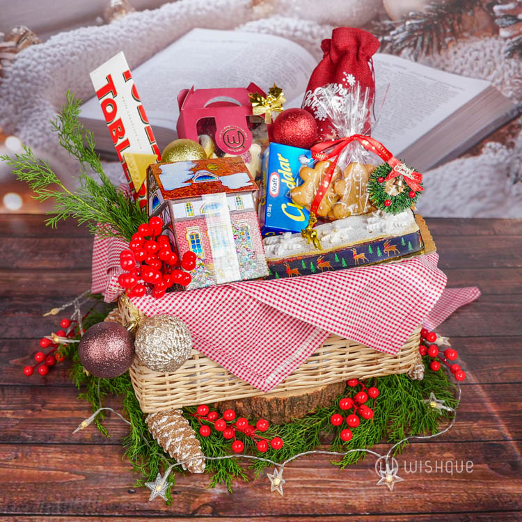 Winter Cottage Treats Hamper