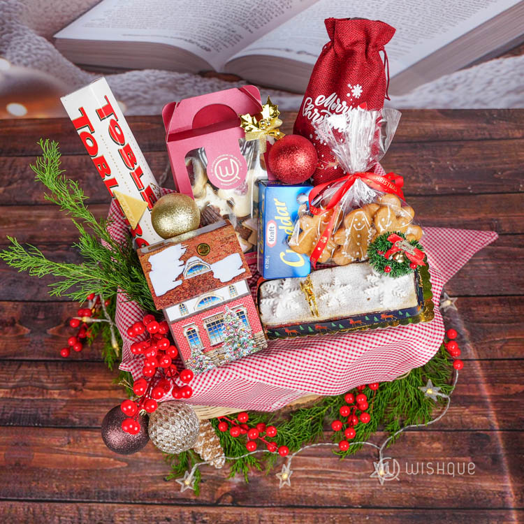 Winter Cottage Treats Hamper