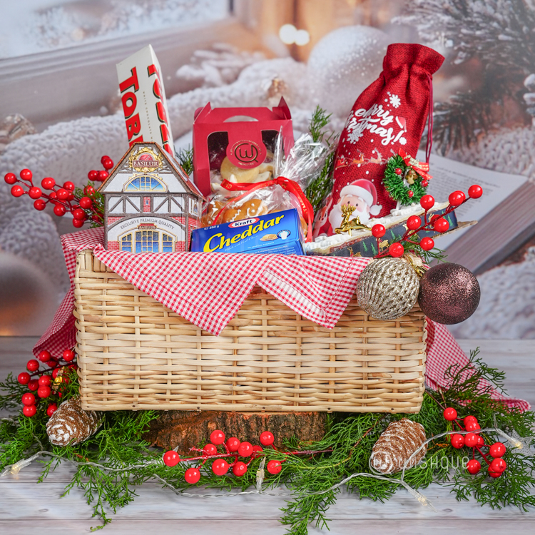 Winter Cottage Treats Hamper