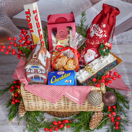 Winter Cottage Treats Hamper