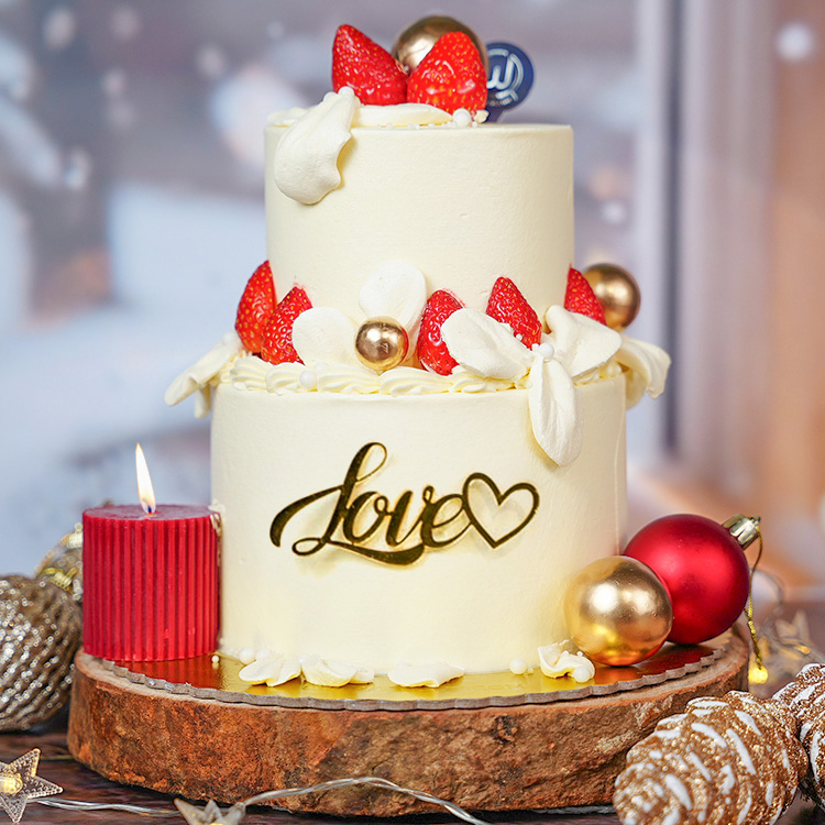 Cocoa Berry Coated Tower Cake