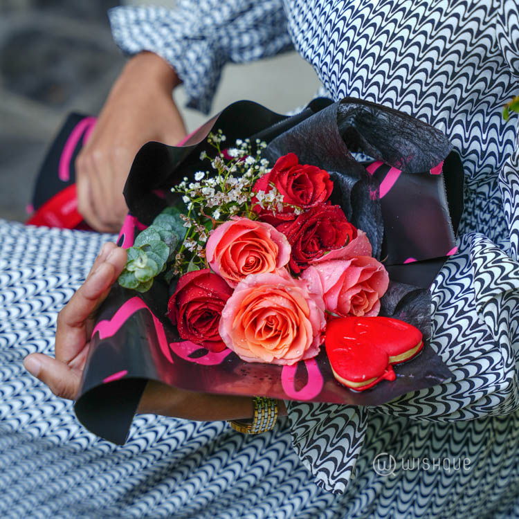 Urban Love Candy Roses Bouquet
