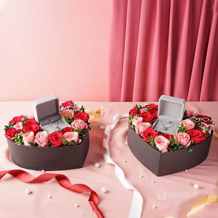 Fresh Roses & Pendant With Love Heart Box - Red