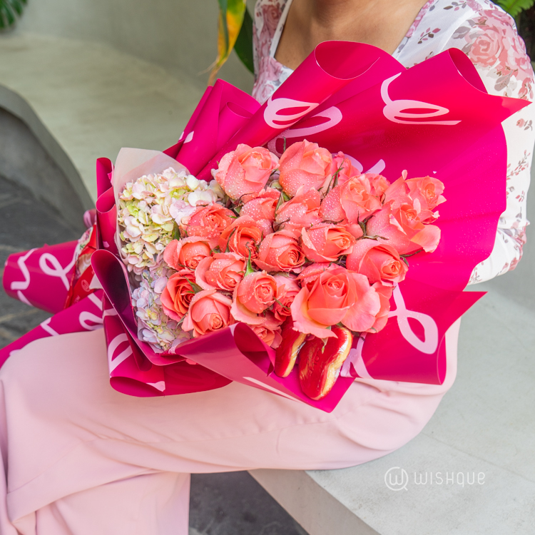 Pink Petal Roses Bouquet With Heart Cookies