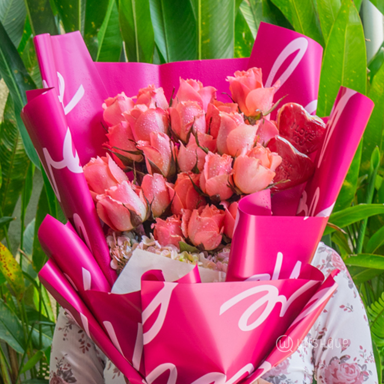 Pink Petal Roses Bouquet With Heart Cookies
