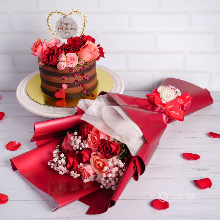 Happy Valentine's Rose Petal Gift Set