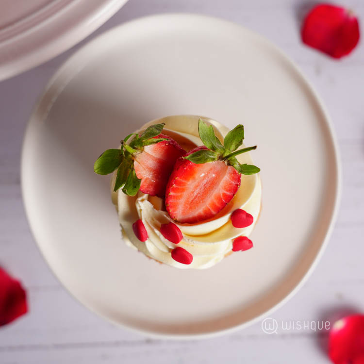 Sweet Crush Berries Cupcake Box of 6