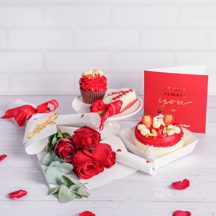 Simply Scarlet Gift Set