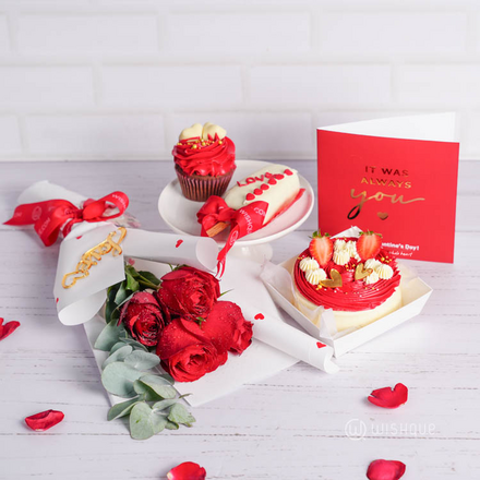 Simply Scarlet Gift Set