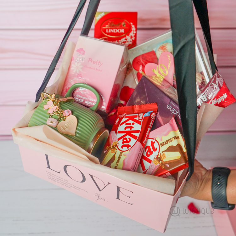 Pretty in Pink Euphoria Fragrance Gift Box