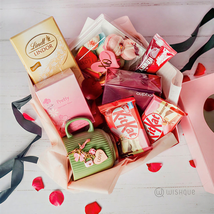 Pretty in Pink Euphoria Fragrance Gift Box