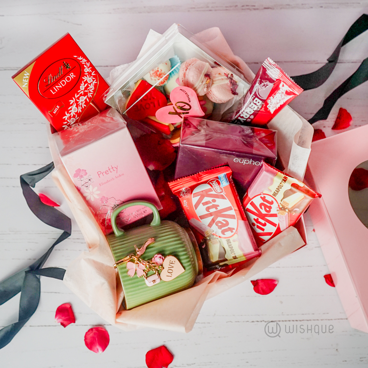 Pretty in Pink Euphoria Fragrance Gift Box